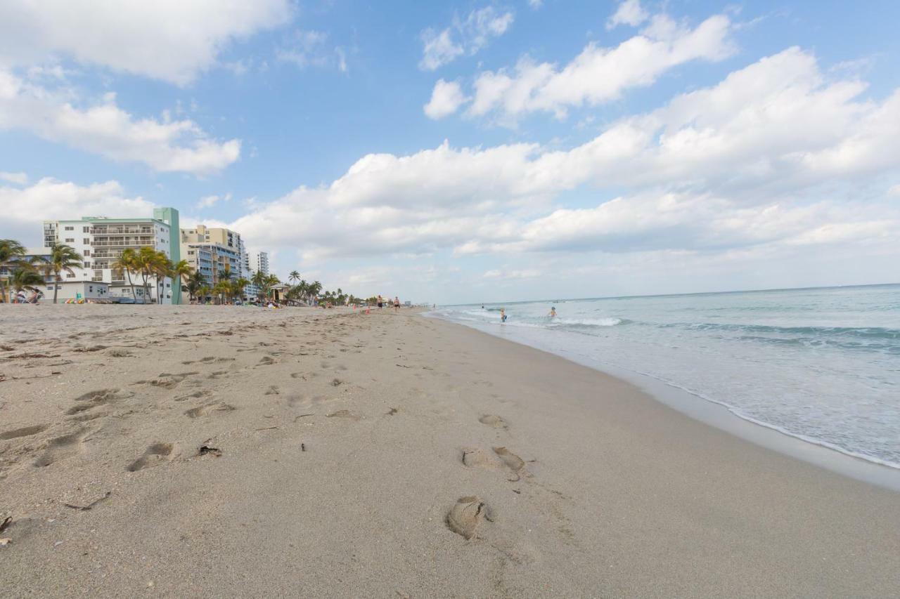 670 Partial Ocean View Hollywood Beach Dania Beach Exterior photo