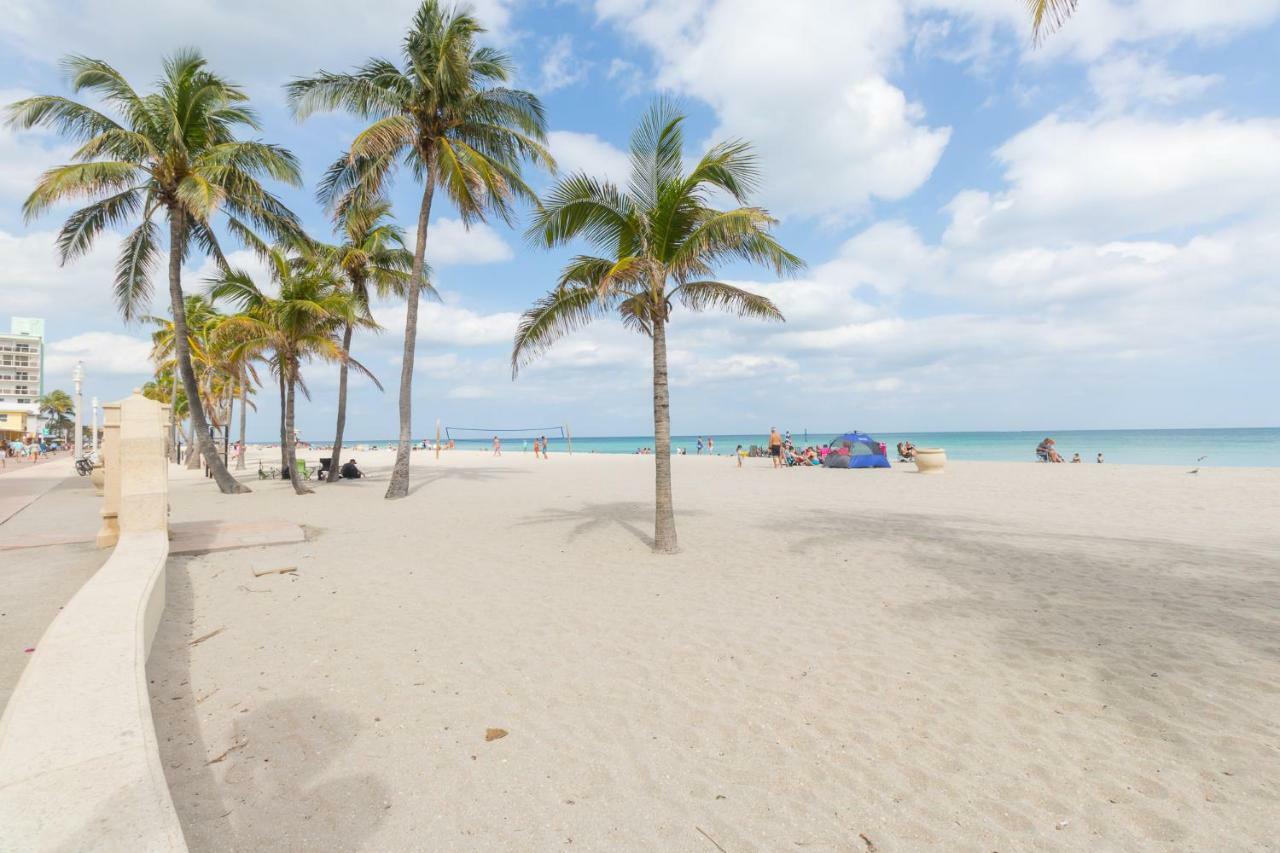 670 Partial Ocean View Hollywood Beach Dania Beach Exterior photo