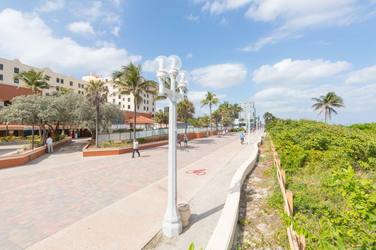 670 Partial Ocean View Hollywood Beach Dania Beach Exterior photo