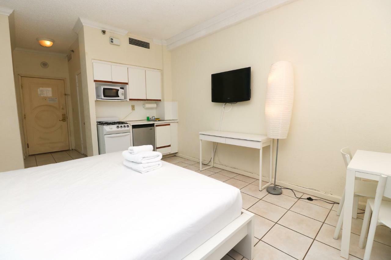 670 Partial Ocean View Hollywood Beach Dania Beach Exterior photo